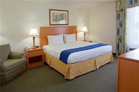 Room image 4