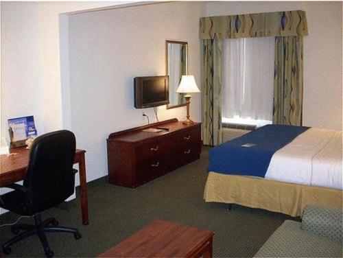 Room image 3
